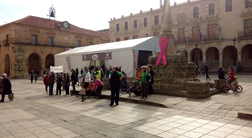 Carpa Mercasetas ubicada en la Plaza Mayor de Soria, junto al Ayuntamiento y el Teatro Palacio de La Audiencia